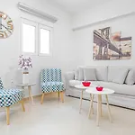 Central Luxurious Apartments Close To The Sea