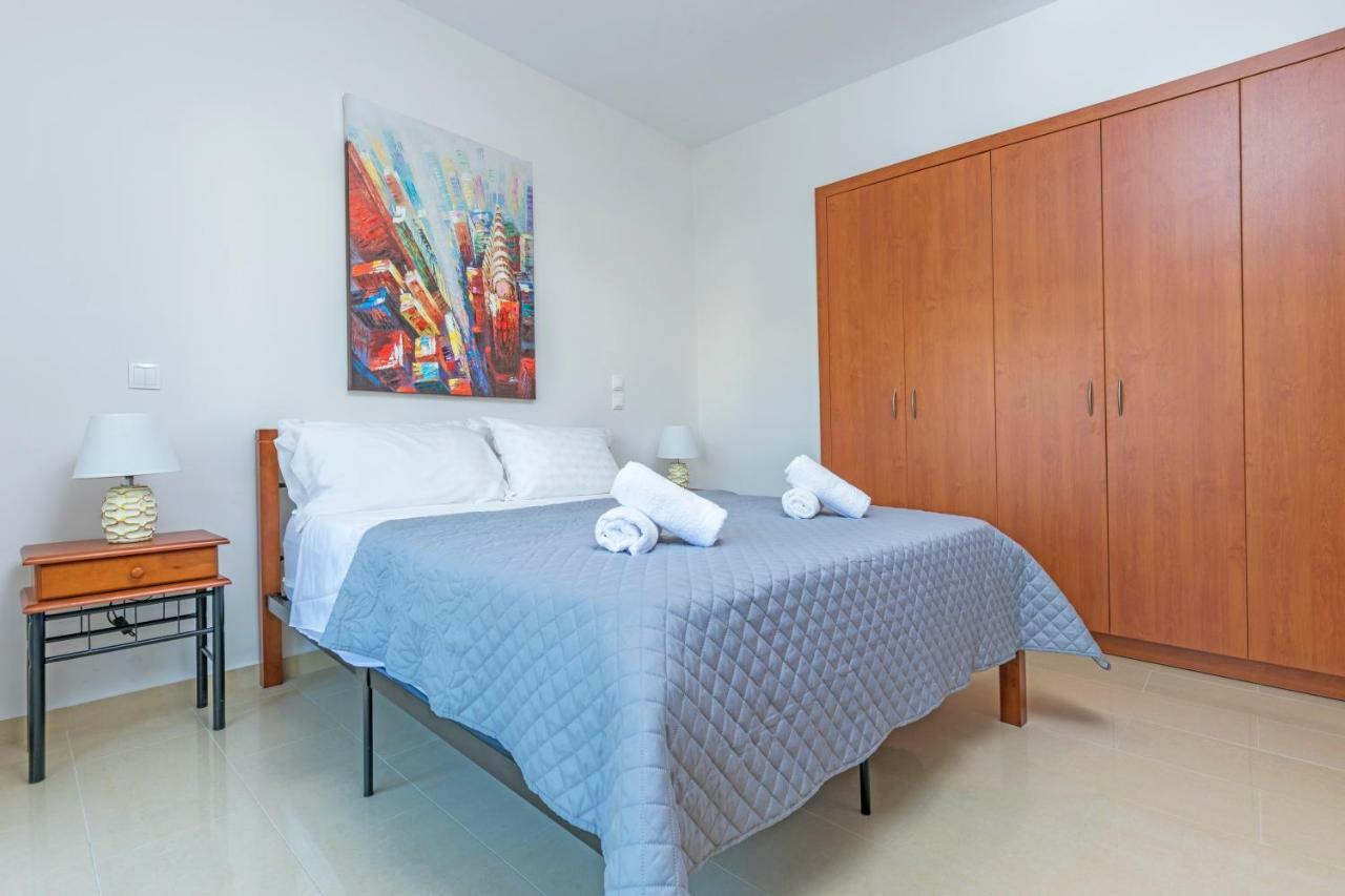 Luxurious Close To The Sea Apartment